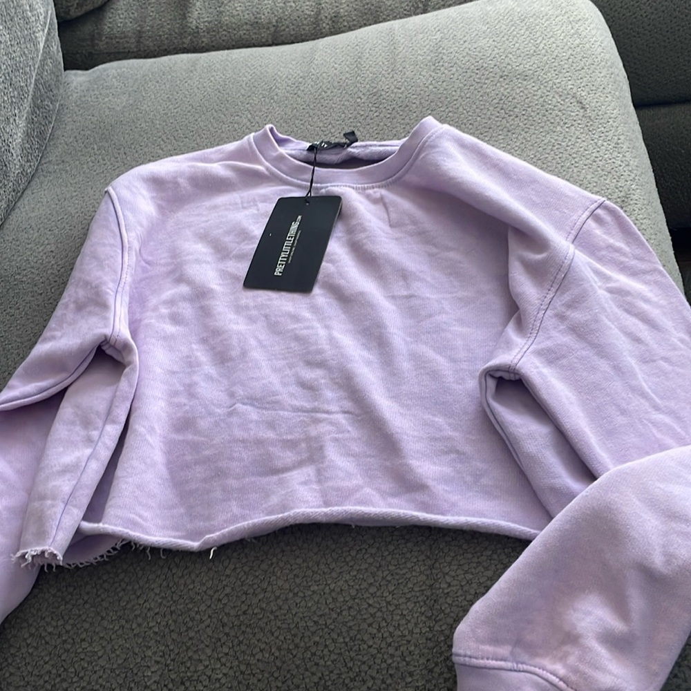 PrettyLittleThing Petite Cropped Sweat size 8
